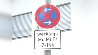 So ist die Halteverbotsregelung auf einer Seite in der Ernst-Kuhn-Straße. (Foto: tab)