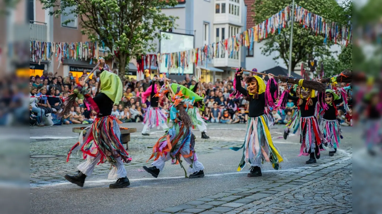 In der Walpurgisnacht feiern die Kirchseeoner Hexen ihr fröhliches Unwesen und laden alle zum Mitfeiern ein.  (Foto: Malina Riefke )
