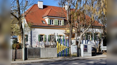 Der Eltern-Kind-Programm e.V.  veranstaltet einen Büchermarkt in der Alten Schule Stockdorf im Mitterweg. (Foto: us)