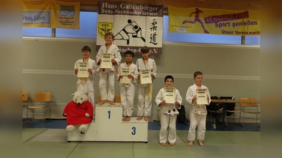 Stolze Gewinner des Judo-Anfänger Turniers beim ESV München-Ost e.V.. (Foto: privat)
