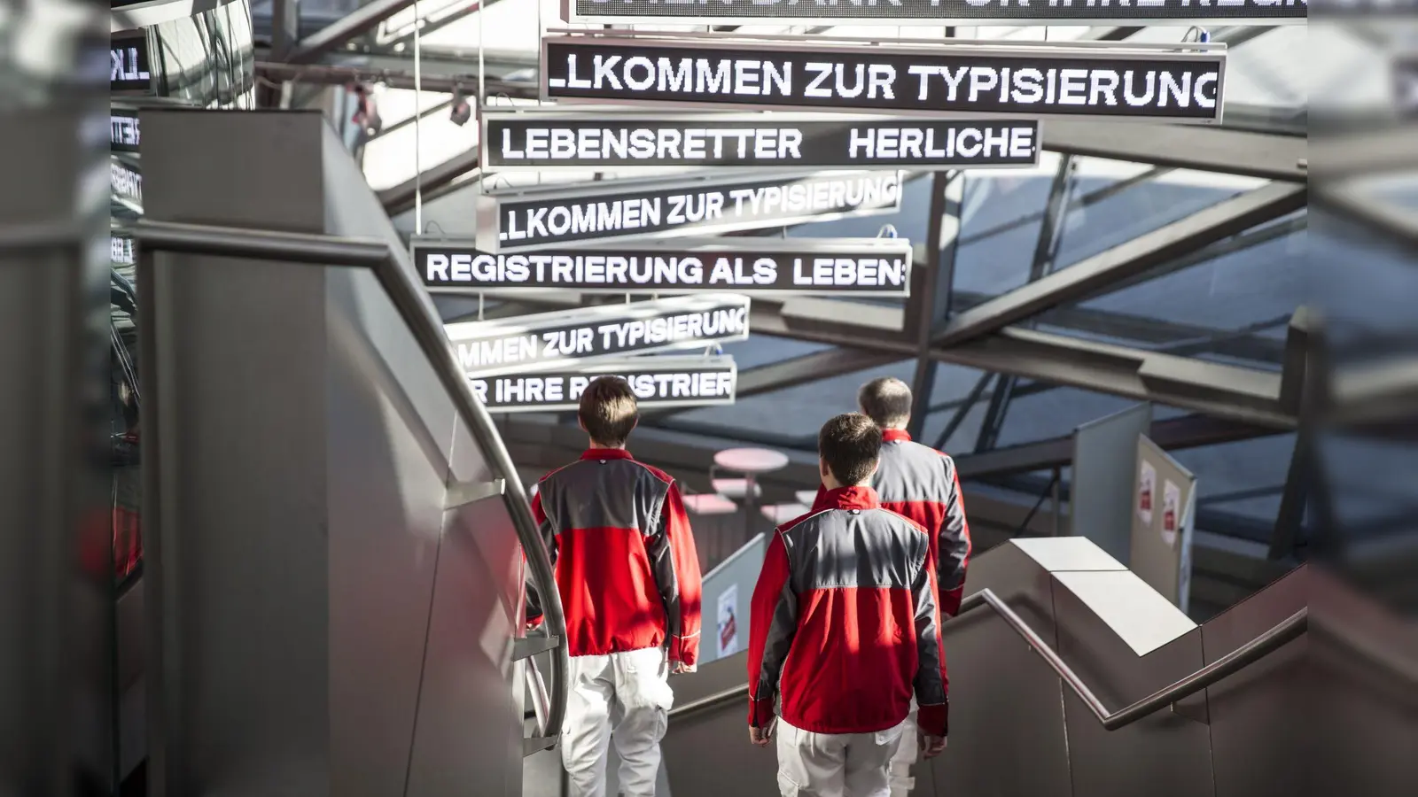 Regelmäßig ruft die Stiftung AKB zu Typisierungsaktionen auf. Als nächstes in einer Moosacher Berufsschule. (Foto: Stiftung AKB)