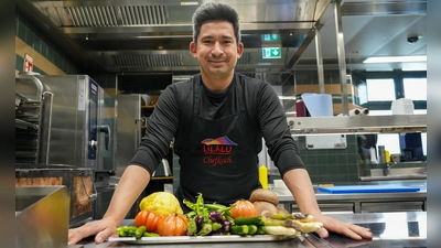 Der 3-Sterne-Koch Tohru Nakamura übernimmt die Schirmherrschaft für den Workshop „Cook Mal” beim Lilalu-Sommerfereinprogramm.  (Foto: © Gregor Mahringer)