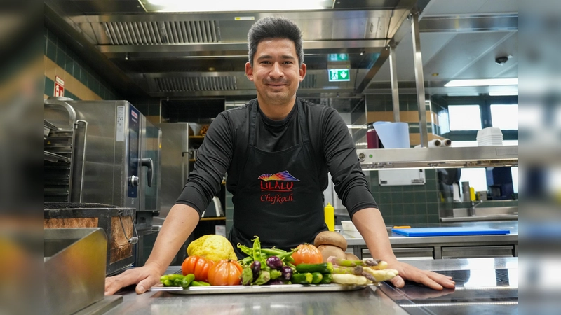 Der 3-Sterne-Koch Tohru Nakamura übernimmt die Schirmherrschaft für den Workshop „Cook Mal” beim Lilalu-Sommerferienprogramm.  (Foto: © Gregor Mahringer)