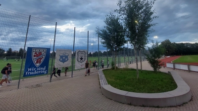 Auf der Bezirkssportanlage Feldbergstraße kämpft der TSV Trudering um den Aufstieg in die Bezirksliga. Die besten Chancen hat aber der FC Phönix München. (Archivbild: bas)