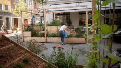 Parklet und grüne Stadtbeete wurden bereits unter Anleitung von Green City errichtet.  (Foto: Green City e.V.)