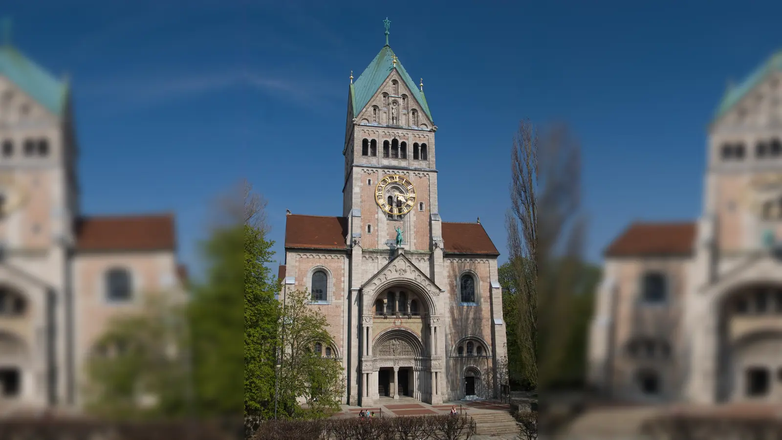 Die Pfarrkirche St. Anna in Lehel, lädt zu einer besonderen musikalischen Passionszeit ein. (Foto: Thomas Effinger)
