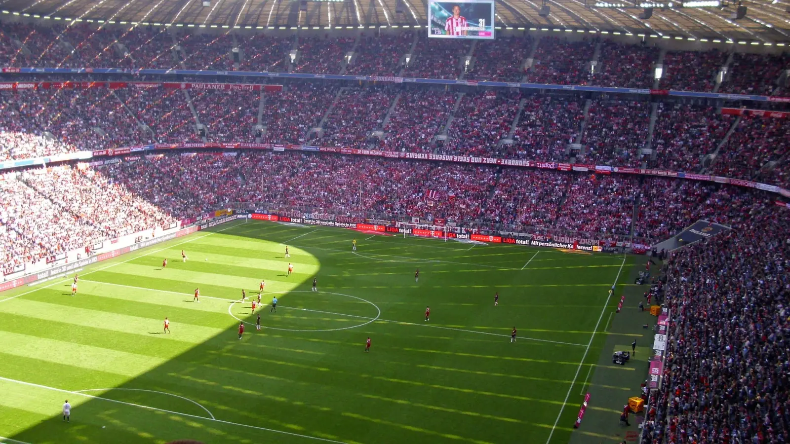 München will sich erneut für das Finale der UEFA Champions League bewerben. Spielort wäre die Allianz Arena. (Archivbild: std)