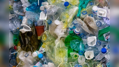 Die Menge an Verpackungsmüll in Deutschland ist im Jahr 2017 auf ein Rekordhoch geklettert. 18,7 Millionen Tonnen fielen an. (Foto: CC0, Magda Ehlers)