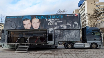 Dieser Info-Truck der machte auch heuer wieder an der Georg-Büchner-Realschule Halt und bot Infos zu Berufen in der Metall- und Elektroindustrie. (Foto: GBR / K. Gallas)