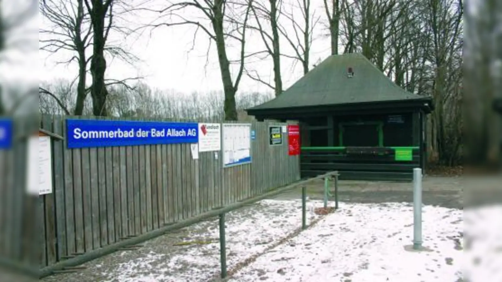 „Dieses Bad ist nicht zu retten, weil es politisch nicht gewollt ist.“ Peter Krahl (SPD), Mitglied der Bad Allach AG, spricht vielen Allacher und Untermenzinger Bürgern aus der Seele. (Foto: ls)