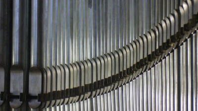 Die Orgel der Matthäuskirche wurde in den Jahren 1955 bis 1960 in mehreren Stufen mit 64 Registern auf vier Manualen erbaut. Seit 2012 wird sie aufwendig restauriert und erweitert. (Foto: Armin Becker)