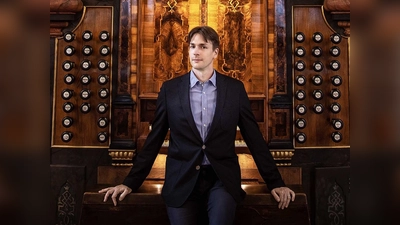 Philipp Christ, geboren 1979 in Wiesbaden, ist seit 2010 Kantor und Organist an Hauptkirche und Kreuzkirche Suhl. 2006 gewann er den 1. Preis beim Orgelconcours Leiden (NL), 2007 einen Förderpreis des Buxtehude Wettbewerb Lübeck und den 3. Preis beim Orgelwettbewerb Kazan (RUS). (Foto: Marie Liebig)