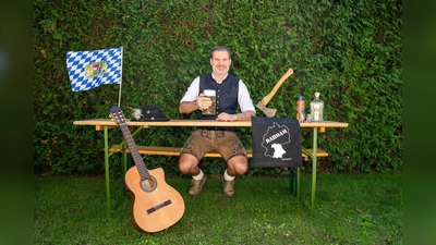Der Musikkabarettist Vogelmayer ist am 23. Mai in Garching zu Gast. (Foto: Bernd Schaffrath)