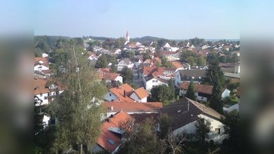 Gerade ländliche Gemeinden wie Isen sind schlecht an den ÖPNV angebunden. (Foto: Carl Steinbeißer, CC BY-SA 3.0)