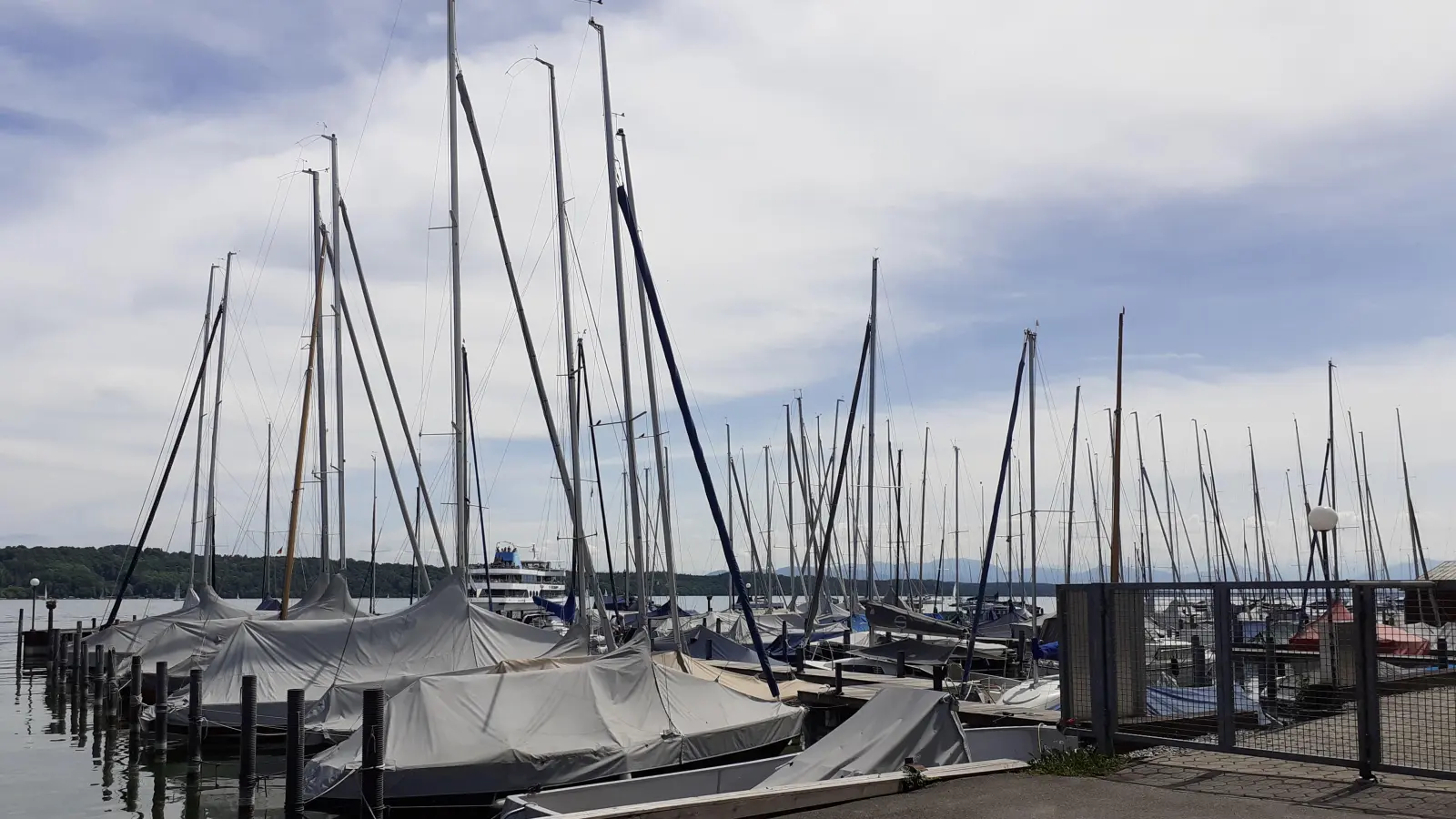Können die Segel gehisst werden? Wenn München den Zuschlag für die Ausrichtung der Olympischen Spiele 2036, 2040 oder 2044 bekommt, dann finden die Küstensportarten in Kiel statt.  (Symbolbild: mha)