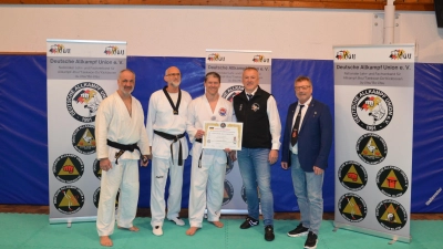 Jürgen Löhning (Prüfer), Joachim Veh, Richard Kreitner, Fritz Kinzel (Vize-Präsident der DAU), Fritz Kosak (DAU-Präsident). v.l. (Foto: SV Langenbach)