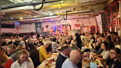 Es wird wieder ordentlich gefeiert bei der Altenerdinger Feuerwehr. (Foto: FFW Altenerding)