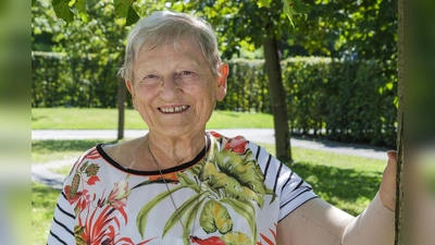 Die Malerin Ute Schuster zeigt im ASZ ihre Werke. Bei der Eröffnung am 8. September kann man sie persönlich kennenlernen. (Foto: ASZ Freimann)