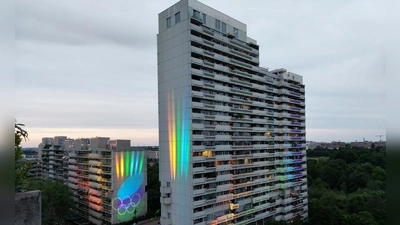 Zum Flohmarkt-Schauplatz wird die Olympia-Pressestadt am 27. Juni. Dann heißt es Stöbern und Feilschen in nachbarschaftlicher Atmosphäre.  (Foto: Peter Kaletsch GmbH)