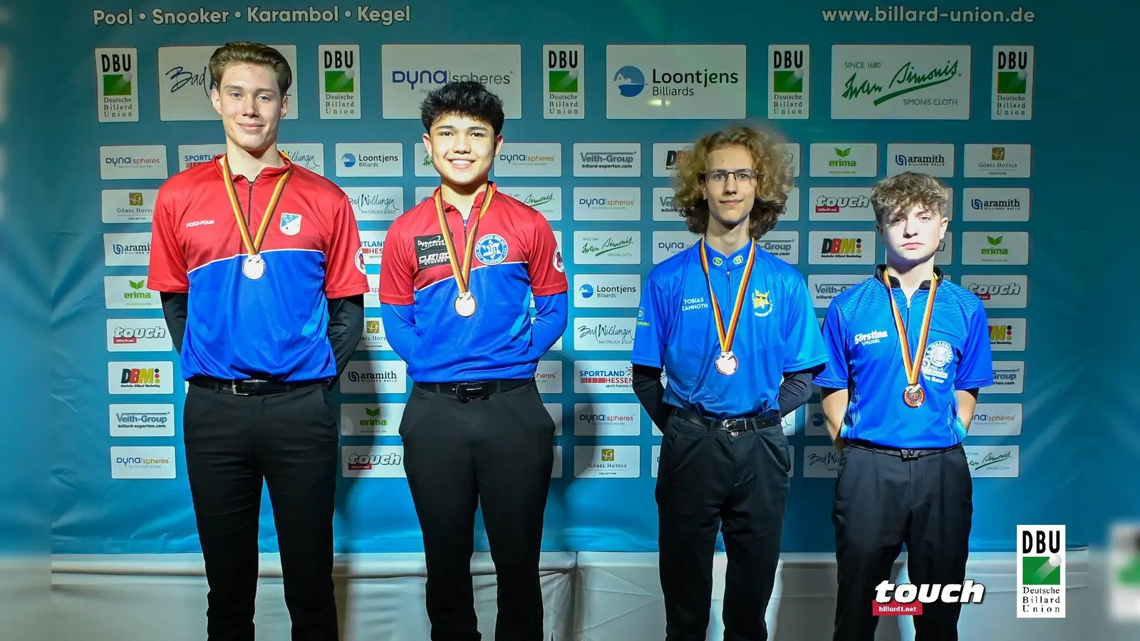 Die erfolgreichen Billard-Talente (von links): Laurenz Geitz (BC Wiesbaden, 2. Platz), Felix Vogel (Makkabi Frankfurt, 1. Platz), <br>Tobias Zannoth (BSV Pool Brothers München, 3. Platz) und Pius Baier (SG Johannesberg, 3. Platz.) (Foto: TOUCH www.billard1.net)