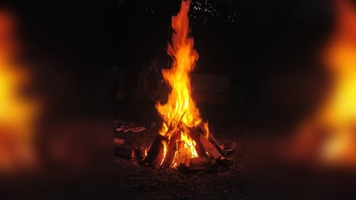 Am Samstag, 21. Juni, wird auf dem Vorplatz der Kirche St. Rupert das Johannisfeuer entzündet. (Foto: Wolfgang Meier)