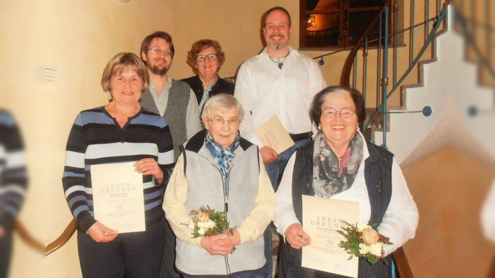 (Von links): Helene Moll, Christian Kapser, Christl Lörke, Marianne Roger, Thomas Winter und Irma Baumgartner. (Foto: Altschützen Traubing)