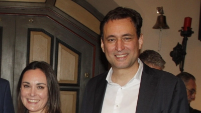 „Wir haben einen klaren Kompass und sind nahe bei den Menschen!” Hans Theiss (Vorsitzender CSU München Mitte), Innenminister Joachim Herrmann, Veronika Mirlach (Vorsitzende CSU München Süd) sowie Georg Eisenreich, Justizminister und Vorsitzender der CSU München (von links). (Foto: job)