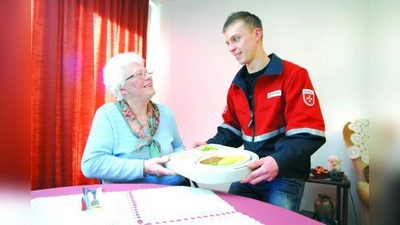 Christlich und engagiert: Die Malteser setzen sich für Bedürftige ein. Hilfe für mehr als acht Millionen Menschen pro Jahr weltweit; 53.000 Engagierte in Haupt- und Ehrenamt - an mehr als 700 Orten - über 950.000 Förderer und Mitglieder. (Foto: Malteser)