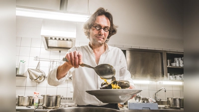 40 Jahre Glockenbachwerkstatt: Seit 17 Jahren veranstaltet und kocht dort Guido Berg „Fish’n Blues“. (Foto: © MUCBOOK Anna-Elena Knerich)