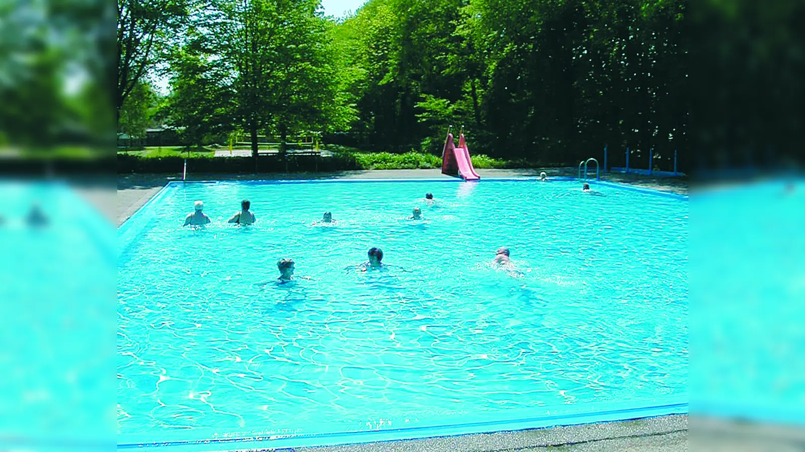 Lange ist es her: das Allacher Sommerbad im Jahr 2008 - in der letzten Saison vor der Schließung. Die Allacher Bürgerinnen und Bürger und ihre Interessensvertreter in BA hatten lange gekämpft, um das Bad zu erhalten. (Foto: WSP Archiv/ Sabrina Eisele)