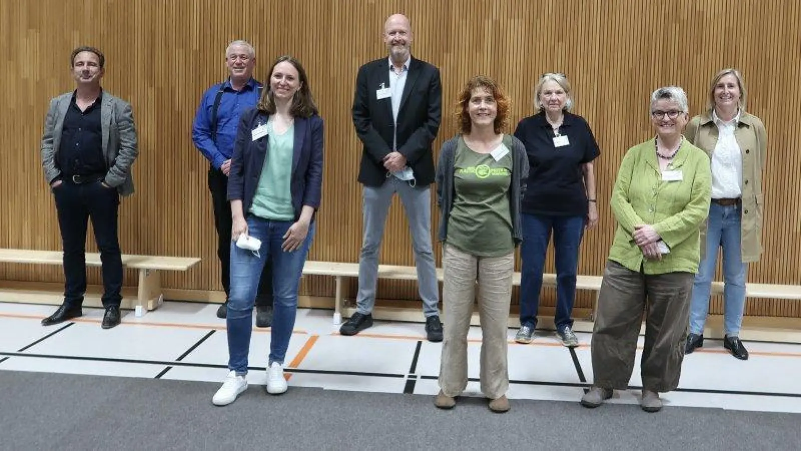 Neuer Vorstand des BN, Ortsgruppe Würmtal Nord: v.l. Philipp Pollems, Martin Feldner, Malwina Andrassy, Peter von Schall-Riaucour, Dorit Zimmermann, Barbara Gutmann, Hildburg Krämer und Angelika Lawo. (Foto: © Angelika Lawo)