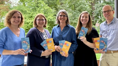 Das katholische Bildungswerk stellt sein neues Programmheft vor. (Foto: Maria Ertl)