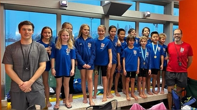 Die Mannschaft der älteren Schwimmer vom SSG Neptun e.V. hat mit großem Erfolg am Dreikönigsschwimmen in Laundau teilgenommen. (Foto: SSG Neptun Germering)