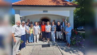 Sehr angetan vom Besuch der Kapelle waren die Teilnehmer des Haimhauser Seniorenunion-Treffs. (Foto: Seniorenunion)