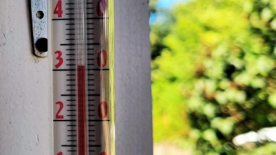 Immer öfter klettern die Temperaturen über die 30 Grad Marke. Wie man seine Gesundheit dann am besten schützt, erklärt der Hitzeknigge.  (Foto: chk)