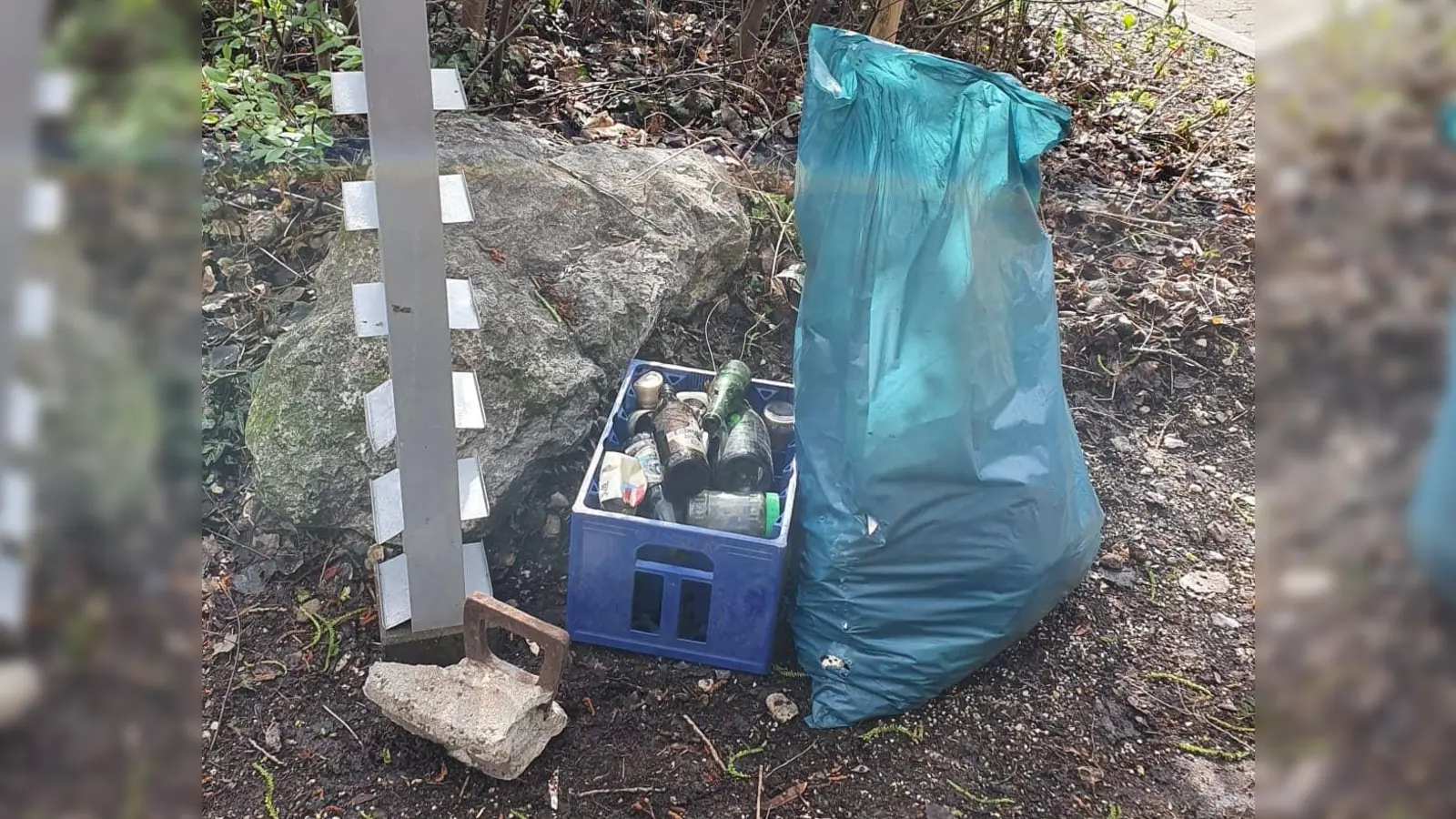 Nicht nur Kippen sammelten die Helfer ein, sondern viele Dinge, die nicht in die Umwelt gehören. (Foto: job)