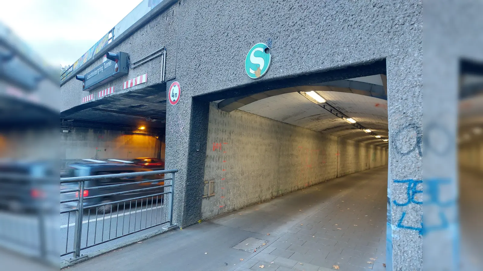 Am S-Bahnhof Leuchtenbergring wird eine neue Fuß- und Radwegbrücke gebaut. Die Fußgängerröhren reichen nach dem geplanten Umbau der Station nicht mehr aus. (Foto: bas)