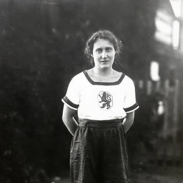 Maria Babette Kießling vom TSV 1860 war vierfache Goldmedaillengewinnerin bei den Deutschen Leichtathletikmeisterschaften 1920 in Dresden. (F.: Archiv d. TSV München v. 1860)