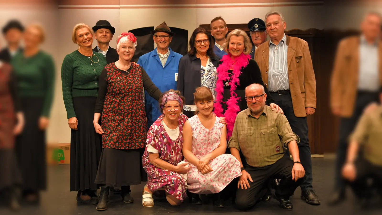 Gleich sieben kleine Stücke von Karl Valentin zeigt die Schauspieltruppe der Freunde Grünwalds beim traditionellen Josefianstich.  (Foto: Freunde Grünwalds)