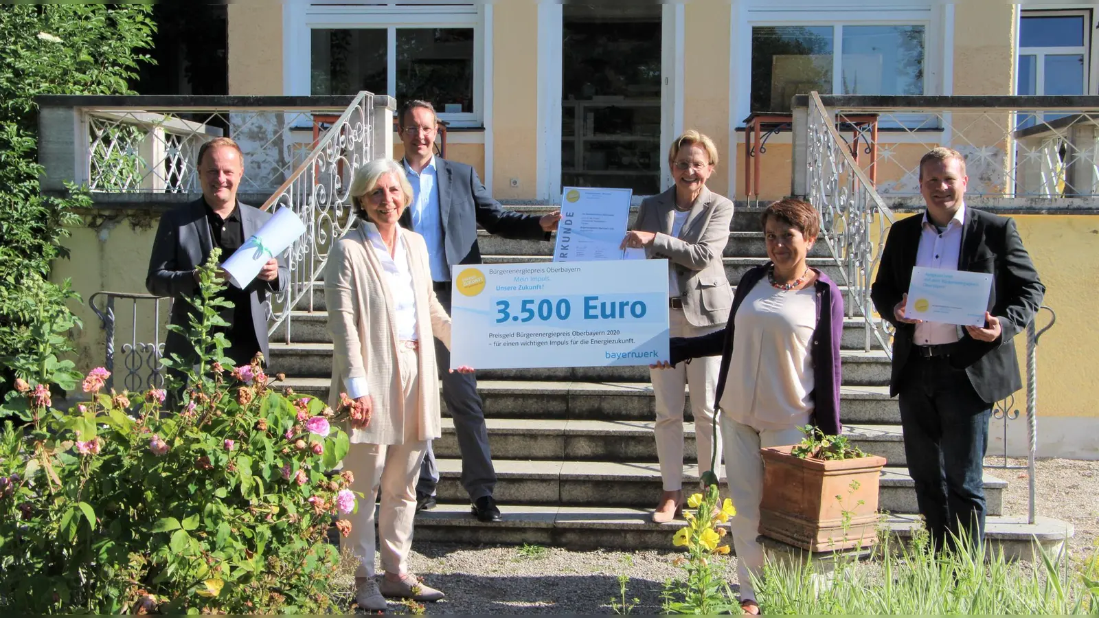 Die Montessori-Schule in Niederseeon erhielt für ihr Umweltengagement den Bürgerenergiepreis der Regierung von Oberbayern.  (Foto: Uta Künkler)