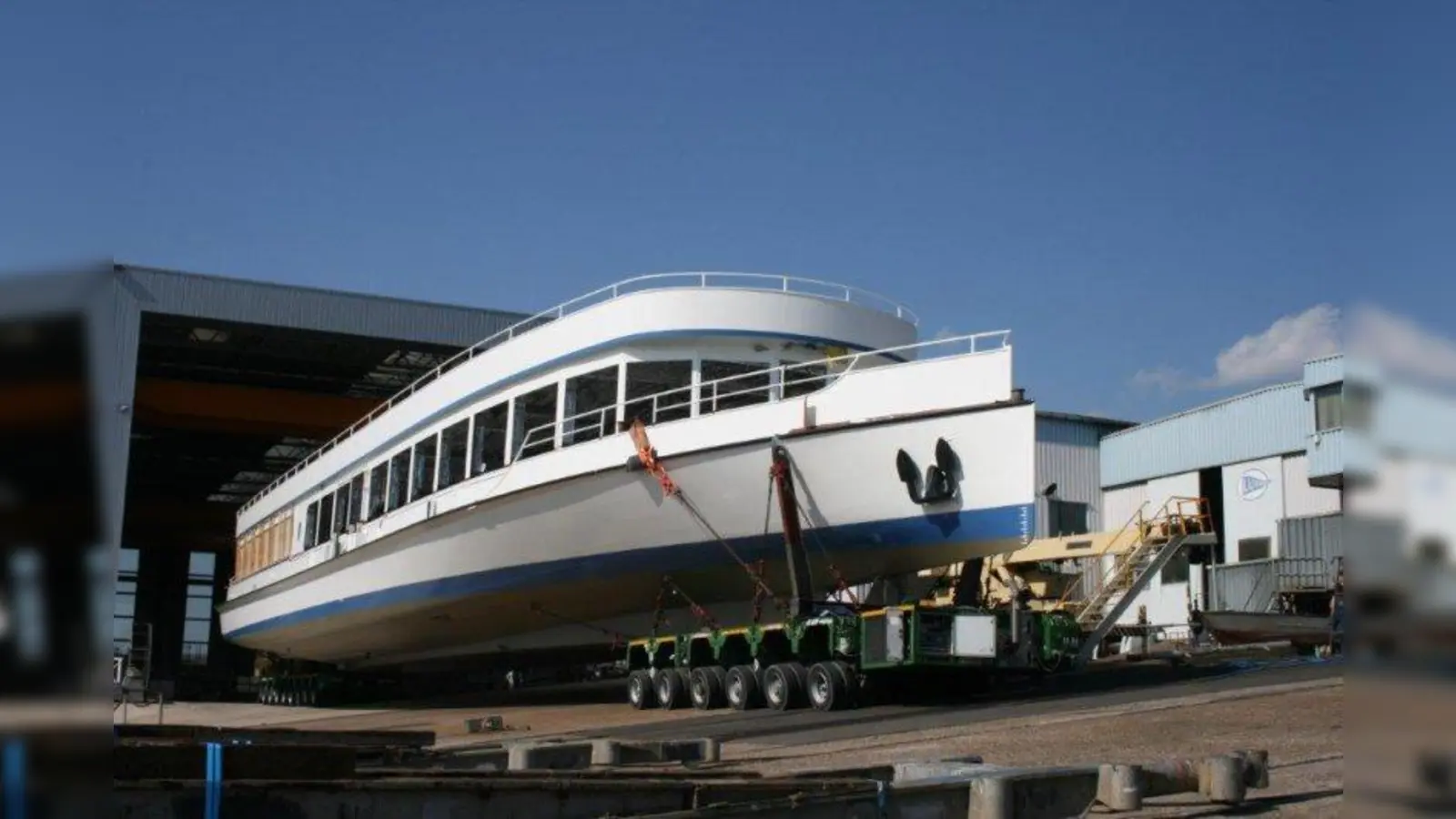 Die neue MS Utting hat eine spannende Reise hinter sich. Ihr neues Zuhause ist nun der Ammersee, wo sie ab Juli zahlreiche Besucher über den Ammersee bringt. (Foto: Lux-Werft)