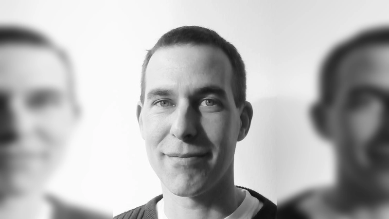 Diplom-Sozialpädagoge Daniel Ensslen ist bei der Suchtberatung Condrobs in Pasing für Glücksspielsüchtige zuständig. (Foto: pi)