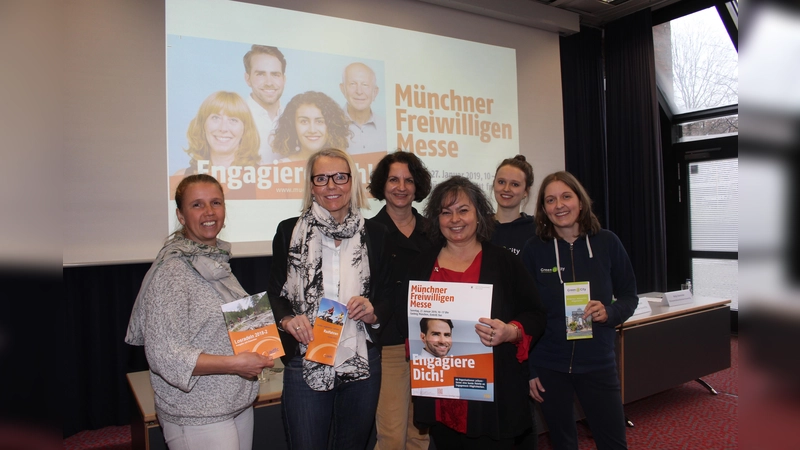 "Engagiere Dich!" Sie machen es vor und fordern dazu auf: Antje Wagner, Martina Tollkühn (beide ADFC), Gerlinde Wouters, Sandra Elena Bauer (beide FöBE), Tammy Schmidt und Katja Stemmler (beide Green City e.V., v. li.). (Foto: cr)