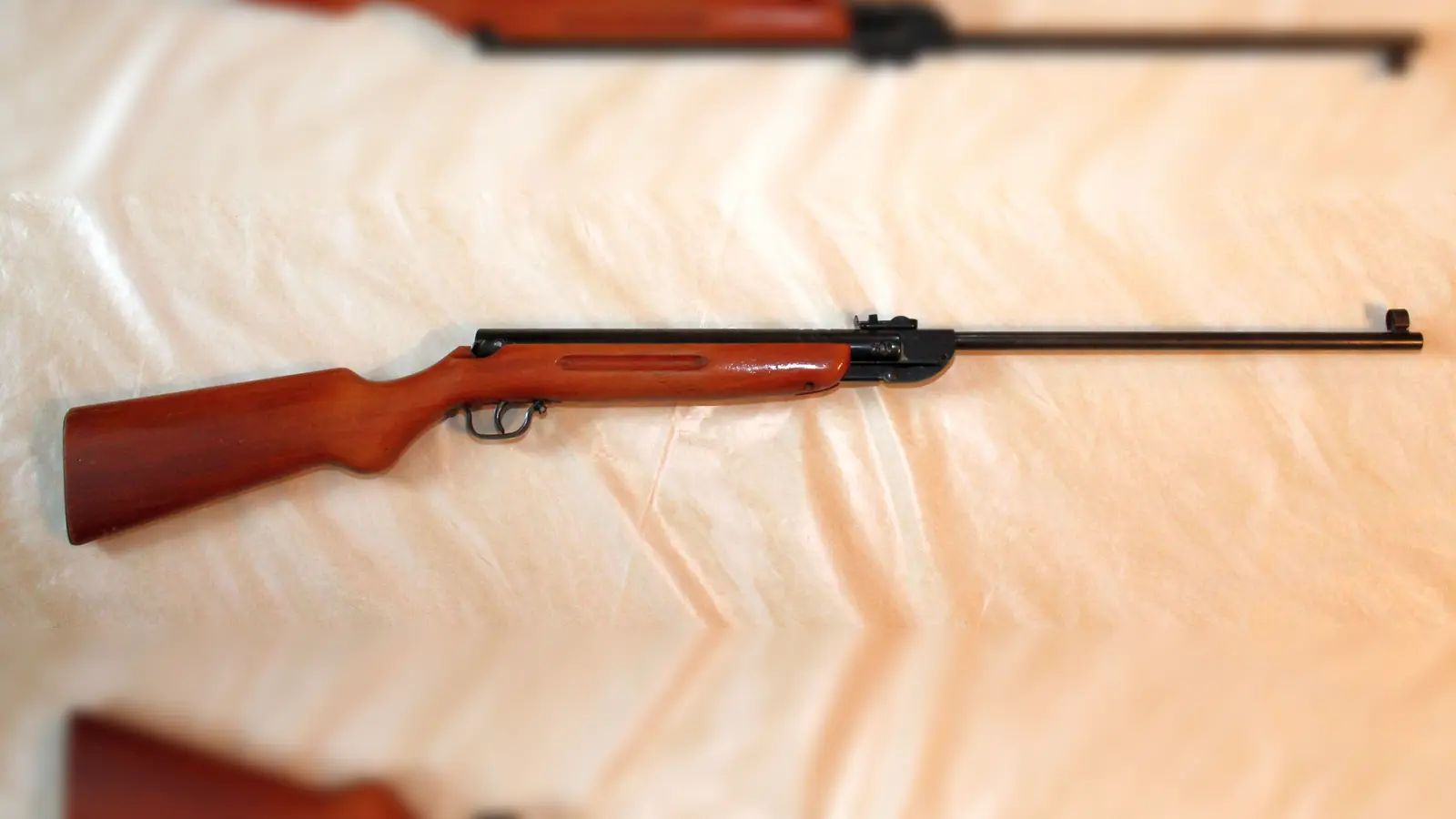 Ein solches klassisches Kipplaufluftgewehr kennt man von Volksfesten.  (Foto: CC BY 4.0/Markscheider)