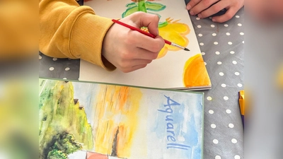 Malen ist ein wichtiges Mittel für die Kinder von Farba, um ihre traumatischen Erfahrungen zu verarbeiten. (Foto: Anastasia Tarasenko / Johanniter Regionalverband Oberbayern)