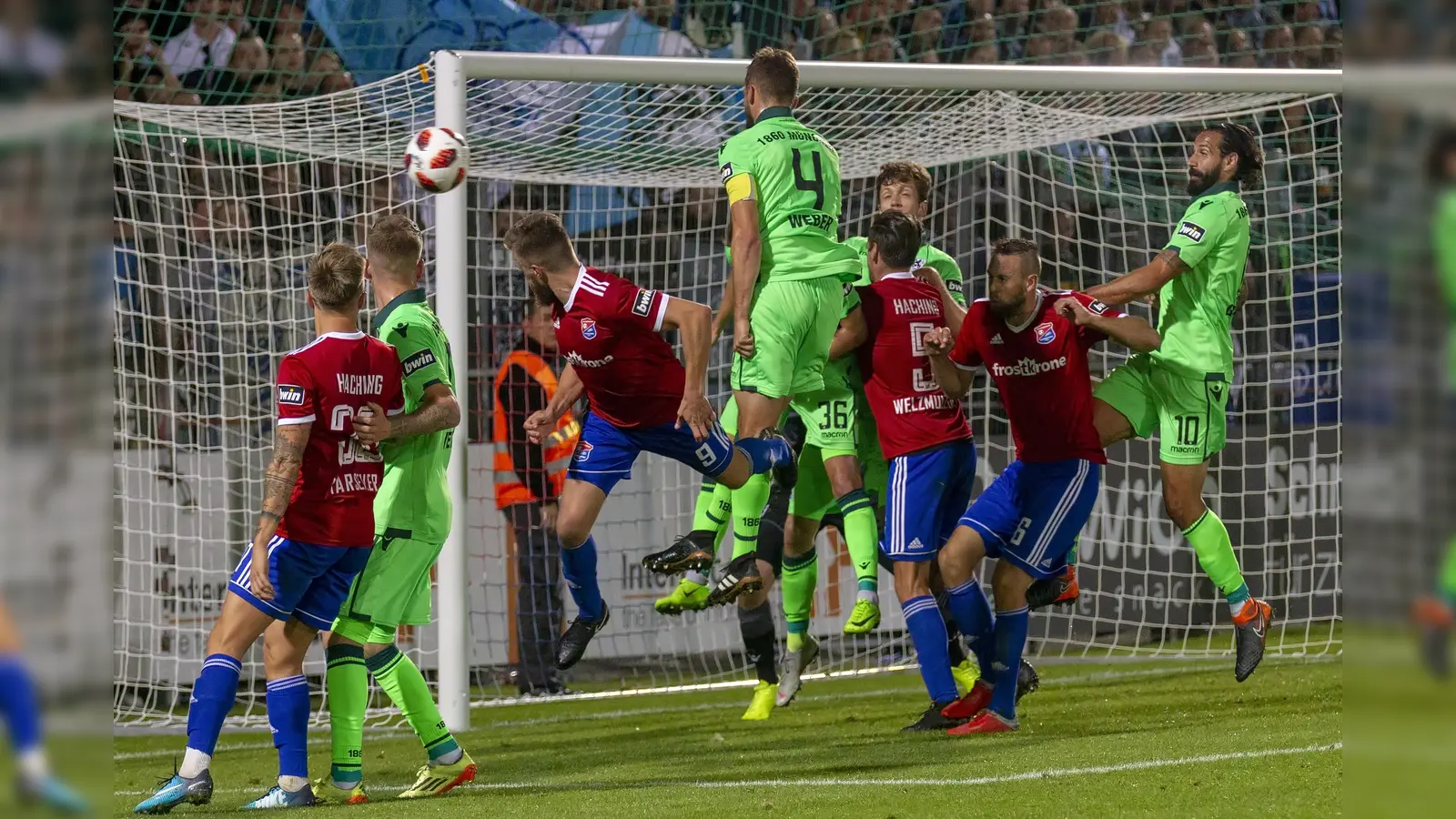 Die Partie SpVgg Unterhaching (rot) gegen TSV 1860 München dürfte erneut hart umkämpft sein. Geht es nach dem Tabellenplatz, ist Haching Favorit. (Foto: Anne Wild)