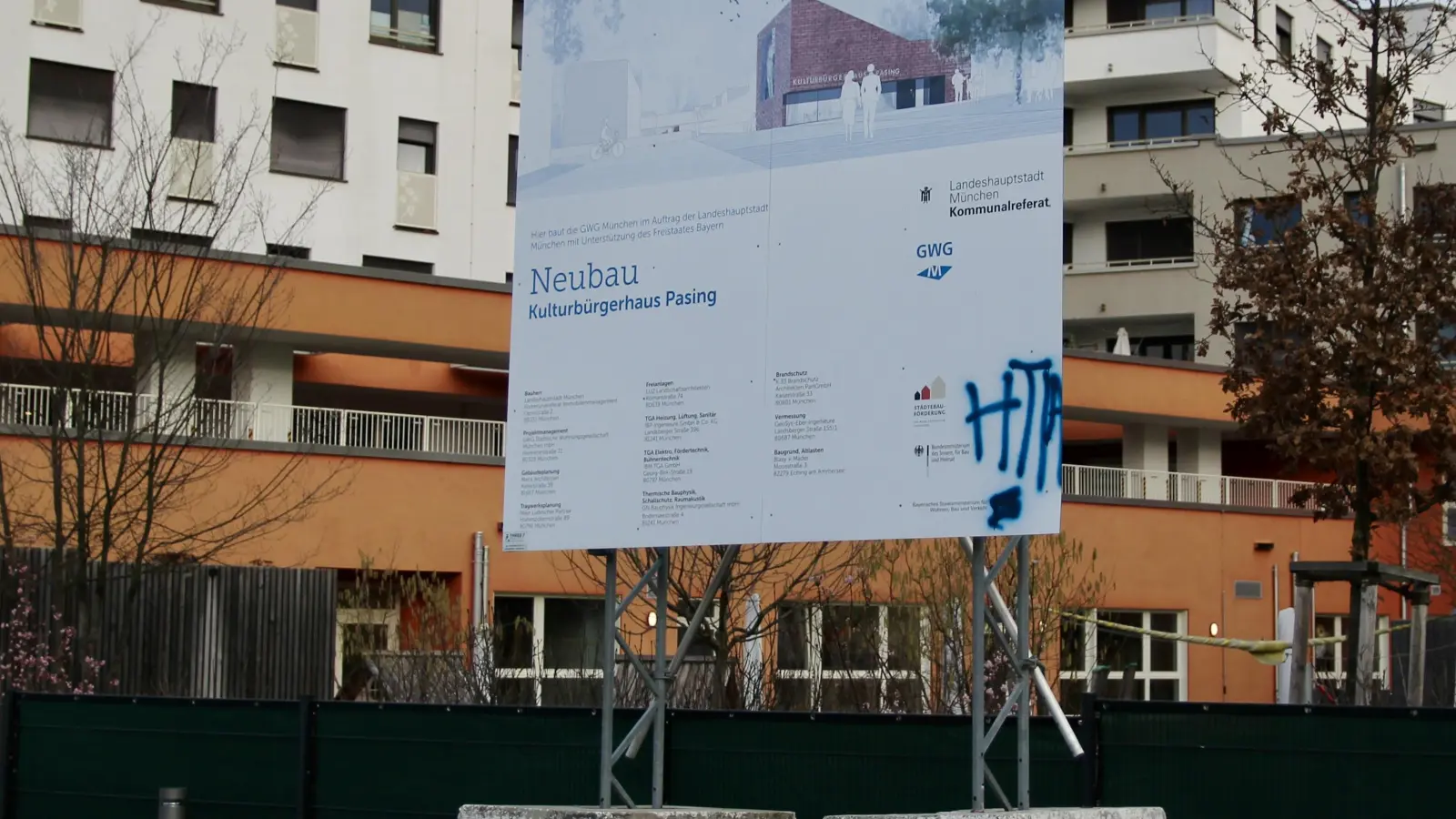 Nach vielen Diskussionen, Verschiebungen und Anpassungen wird das Pasinger Kulturbürgerhaus nun tatsächlich gebaut. (Foto: us)