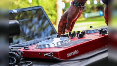 Im Perlacher Forst hat die Polizei eine illegale Geburtstagsparty aufgelöst. (Symbolbild: CC0)