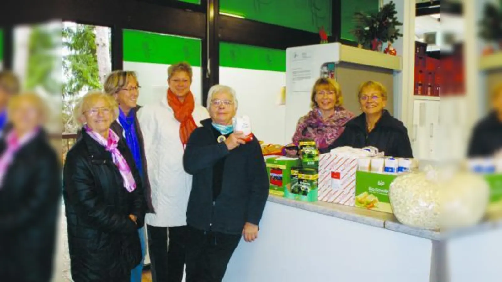 Setzen sich gemeinsam für die Versorgung von bedürftigen Familien und Kindern ein: v.l. Stefanie Danzer, Gisela Andre, Petra Haas, Sibylle Guntekunst, Jutta Sedlmeier und Gaby Pichelmaier (Foto: pi)