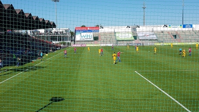 Seit 1992 gibt es den Sportpark Unterhaching, in dem die Fußballer der SpVgg spielen. Mit den Munich Ravens zieht zum ersten Mal ein American-Football-Team ein. (Foto: bas)